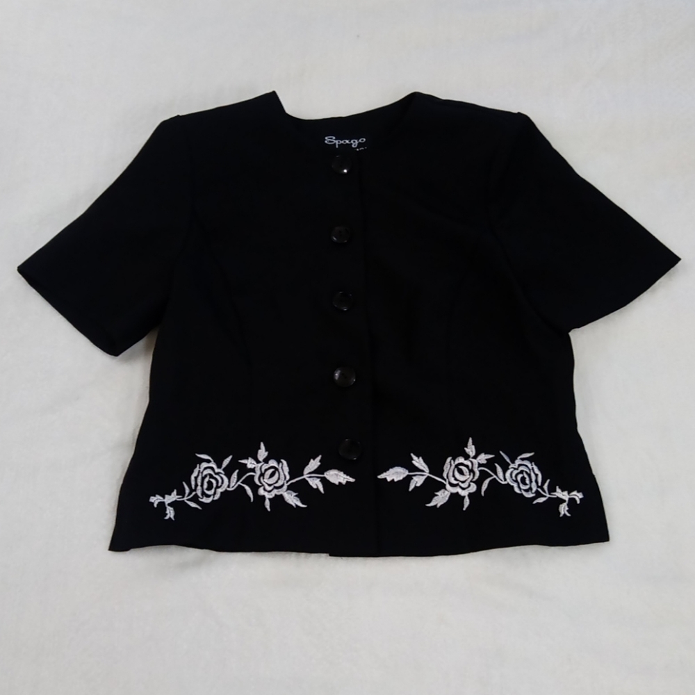 Vintage Style Floral Embroidered Short Sleeve Black Button Down Blazer Suit Top